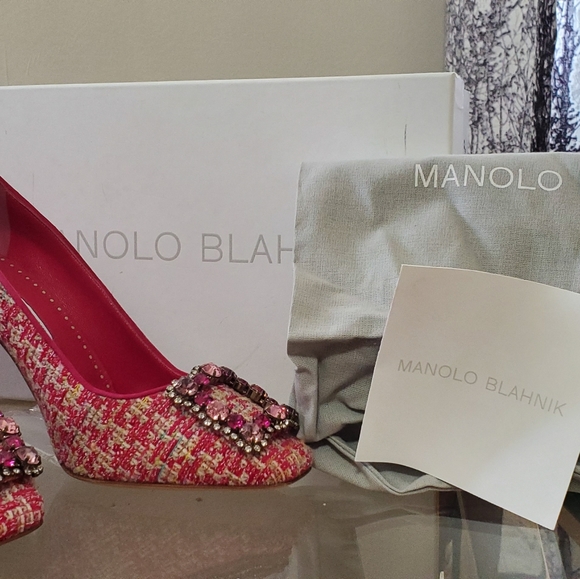 Manolo Blahnik - Picture 2 of 3